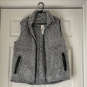 Yosemite vest in frosted black